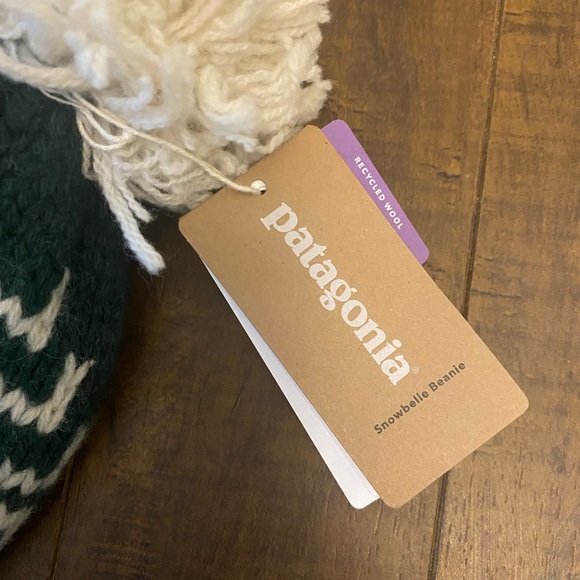 Patagonia Snowbelle Beanie - Picture 5 of 10